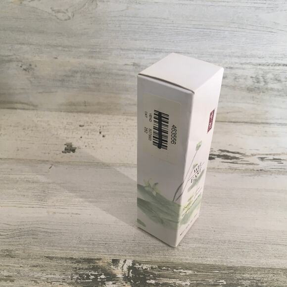 Wei East Skincare White Lotus Defining Moment Correcting Serum 1.1 oz NEW SEALED - Picture 4 of 5